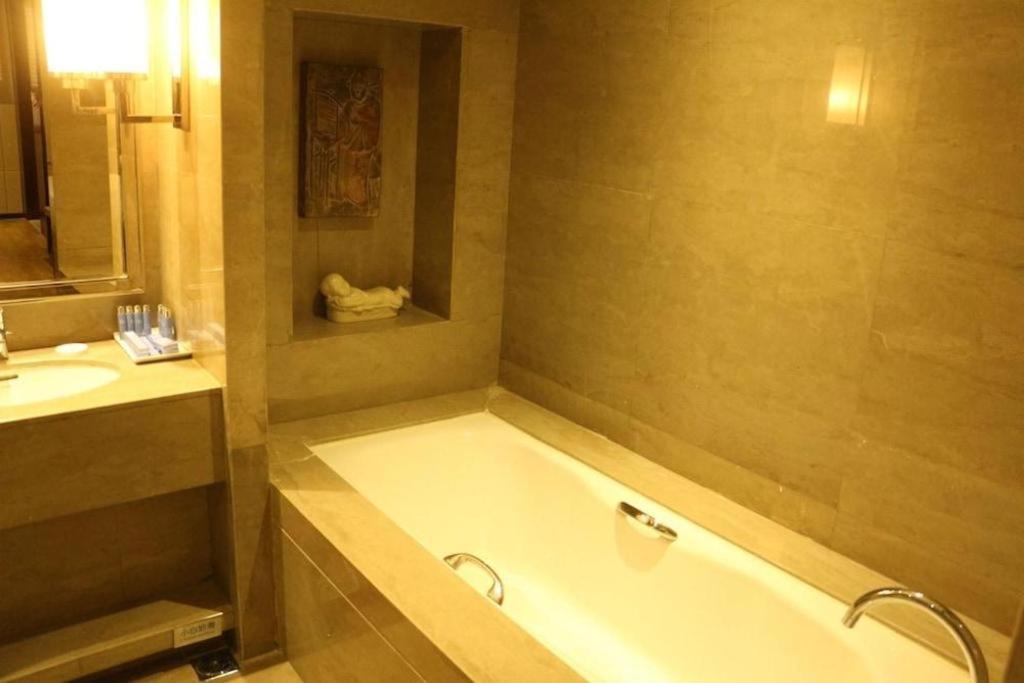 גואנגג'ואו XI Yu Hotel מראה חיצוני תמונה